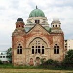 Lucenec synagogue before renovation. Photo: Pudelek (Marcin Szala) via Wikimedia commons