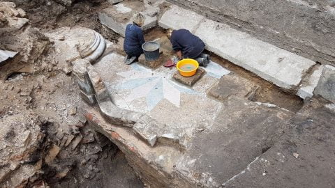 Uncovering the foundations of the Bimah of the Vilna Great Synagogue. Photo courtesty of Jon Seligman/ Israeli Antiquities Authority