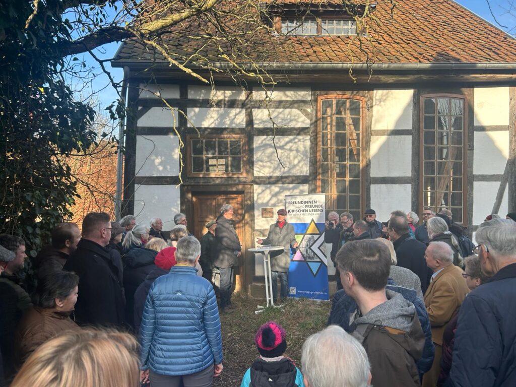 The informal "unlocking" event Feb. 28 for the former synagogue in Harmuthsachsen. 