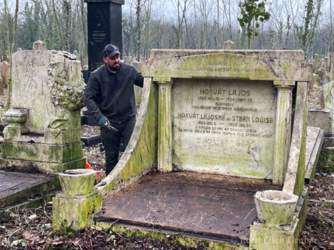 A worker in the Kozma utca Jewish cemetery, Budapest