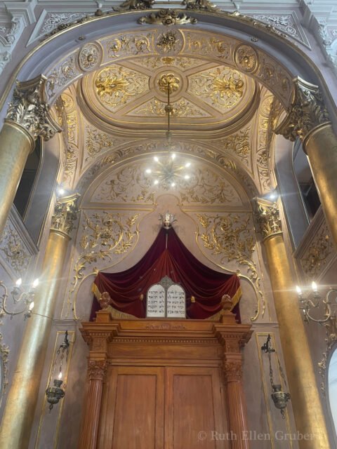 10 commandments above the ark in the synagogue, Alessandria, Italy
