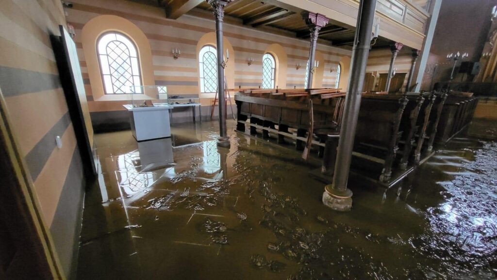 Flooded synagogue in Krnov. Photo: Federation of Jewish Communities in the Czech Republic