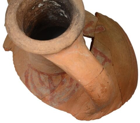 An amphora excavated at Phanagoria with a menorah painted on it. Photo: Institute for Archaeology