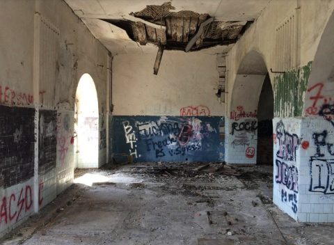 Interior of the abandoned Great Synagogue in Kobrin, Belarus. Photo: e-auction