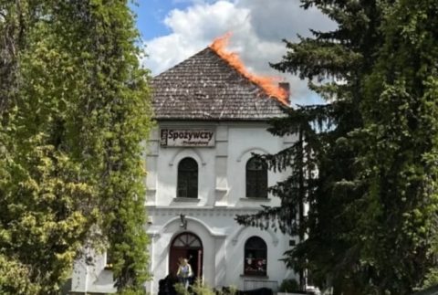 Fire at the Inowłodz former synagogue. Photo: State Fire Service