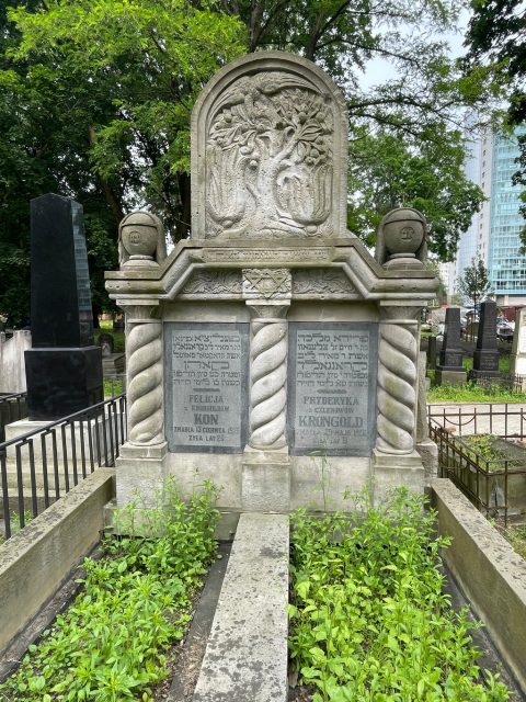 Tomb of Felicja Kon nee Korngold and Fryderyka Korngold nee Czlenow (1929)