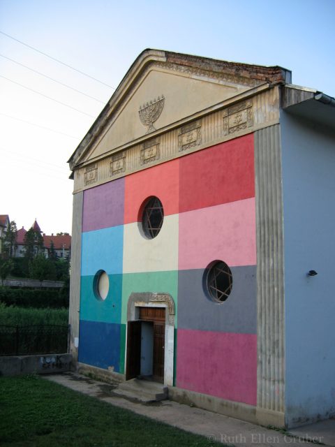 Facade of Tranzit House, with mural -- in 2006